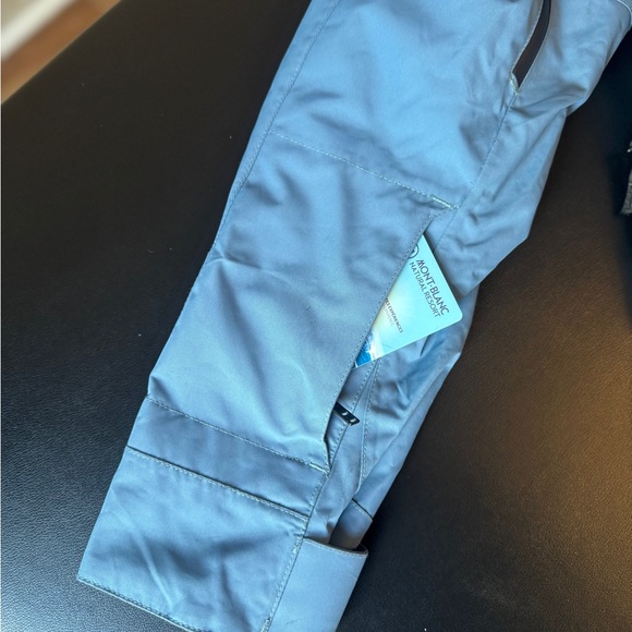 Montec- Doom Women's  Ski & Snow Jacket. Size M - Picture 5 of 8